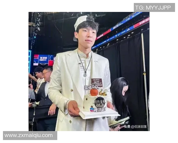 青岛队观察：杨瀚森展现山东大汉的坚韧与好胜精神