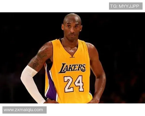 科比亲穿24号球衣拍出889万美元创纪录06年仅售10000美元 科比亲穿24号球衣拍出889万美元创纪录06年仅售10000美元