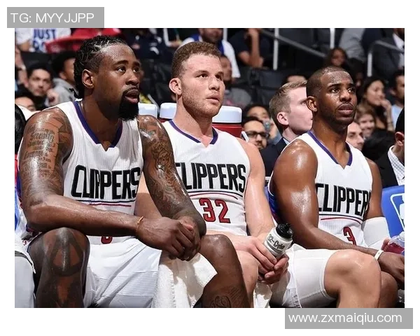 保罗被交易回家后与格里芬和小乔丹进行长达90分钟的视频通话